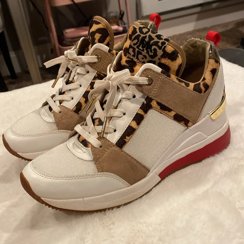 Michael kors wedge Georgie sneakers leopard and white with gold and red accents - Picture 3 of 17